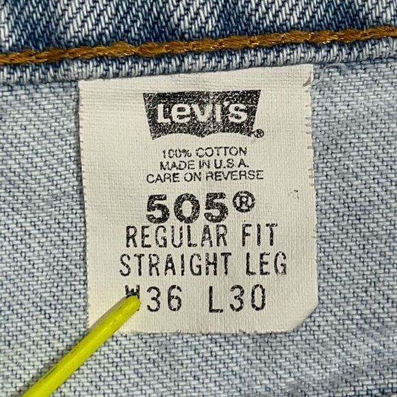 Levi’s 505 Men’s 36x30 Regular Fit Straight Leg Distressed Blue Jeans Light Wash - Picture 3 of 4